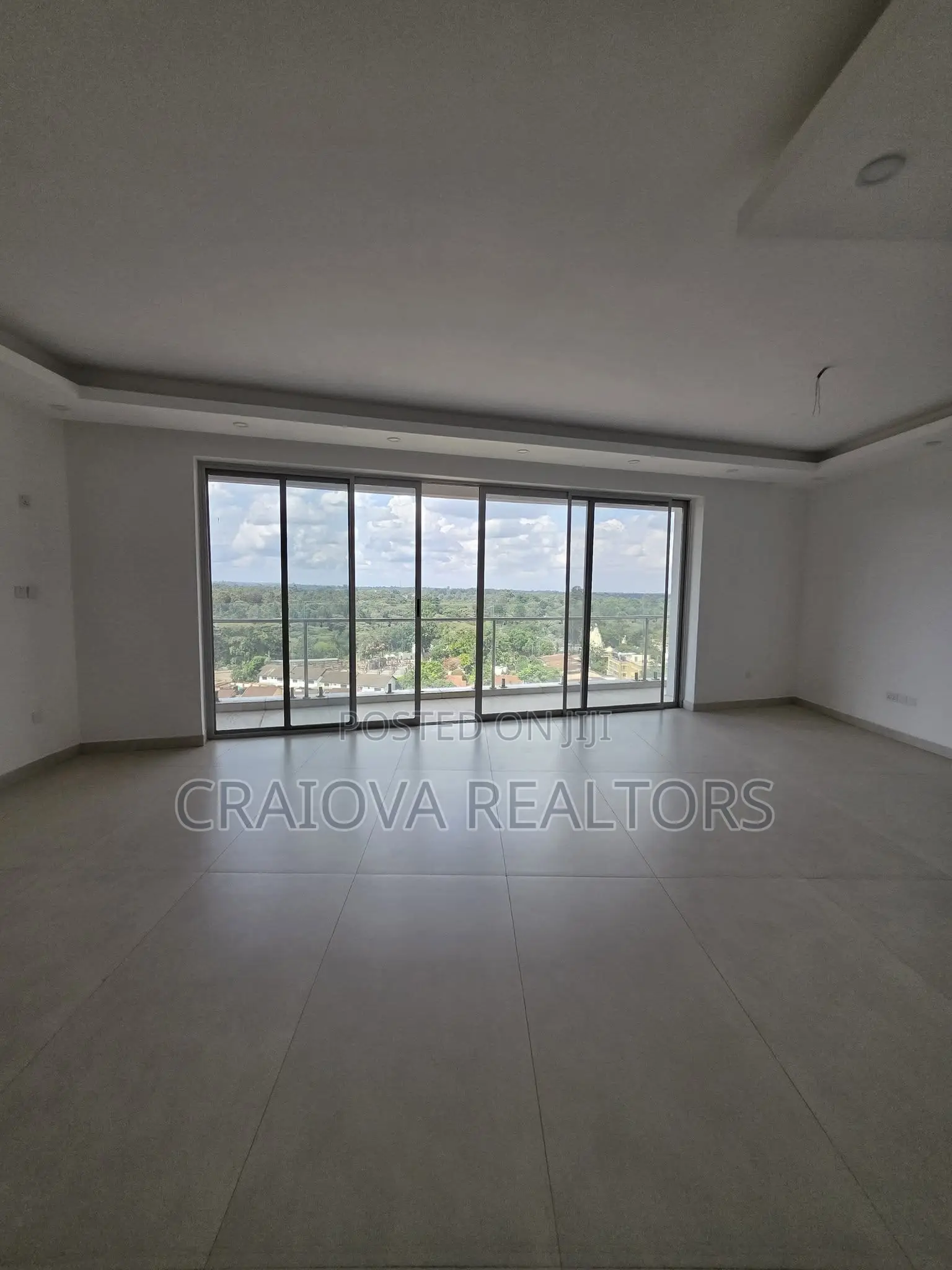4bdrm Duplex in Spring Valley for sale