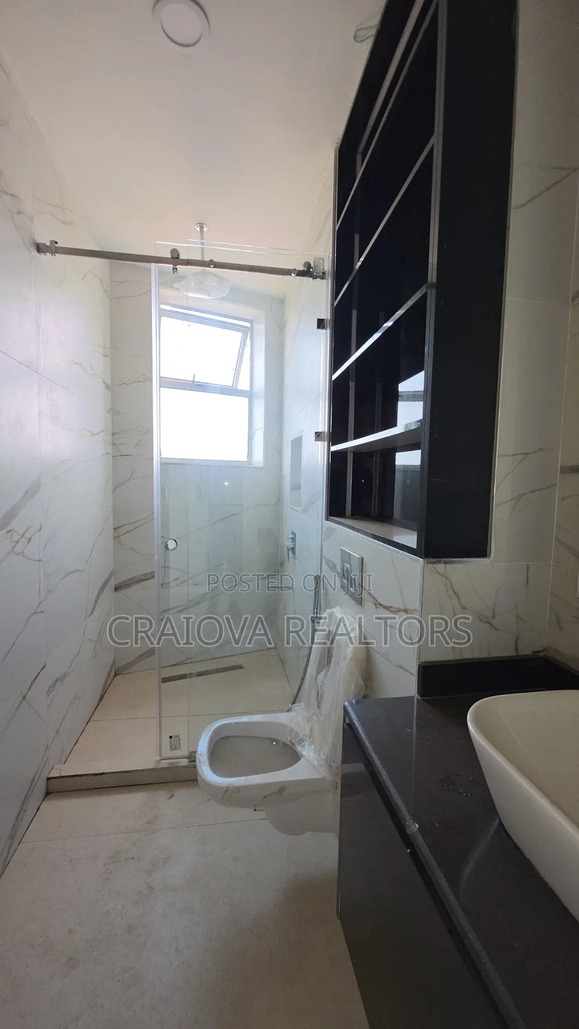4bdrm Duplex in Spring Valley for sale
