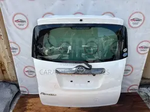 Ractis 2012/2013 Boot/Tailgate