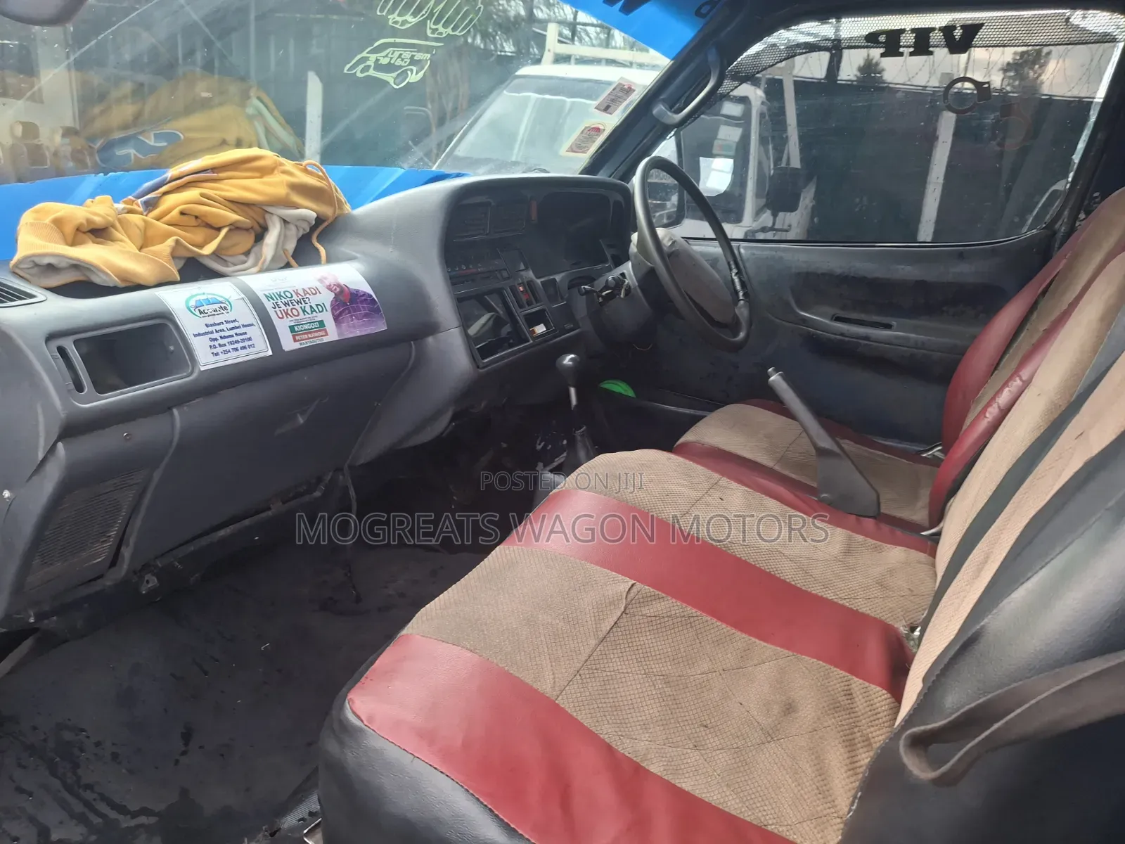 Toyota HiAce 1999 Blue