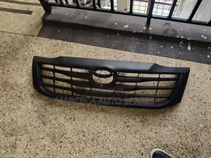 Grill Hilux Vigo,