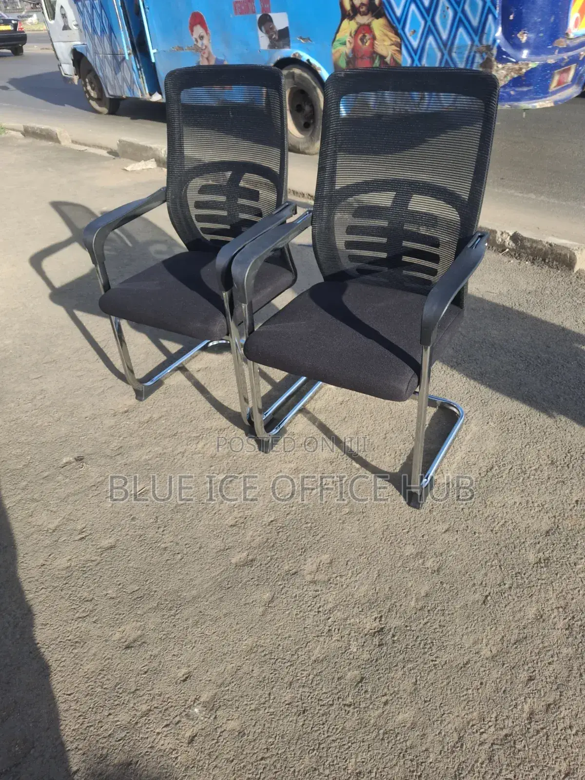 Black Mesh Office Visitors Chairs