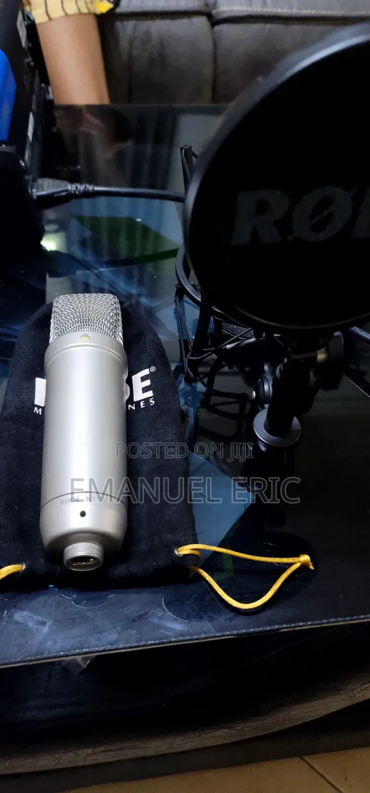 Microphone