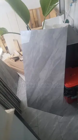 43 High Quality Large Format Porcelain Tiles for Sale