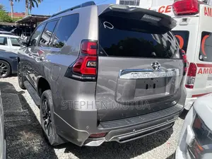 Toyota Land Cruiser Prado 2.8 2022 Brown
