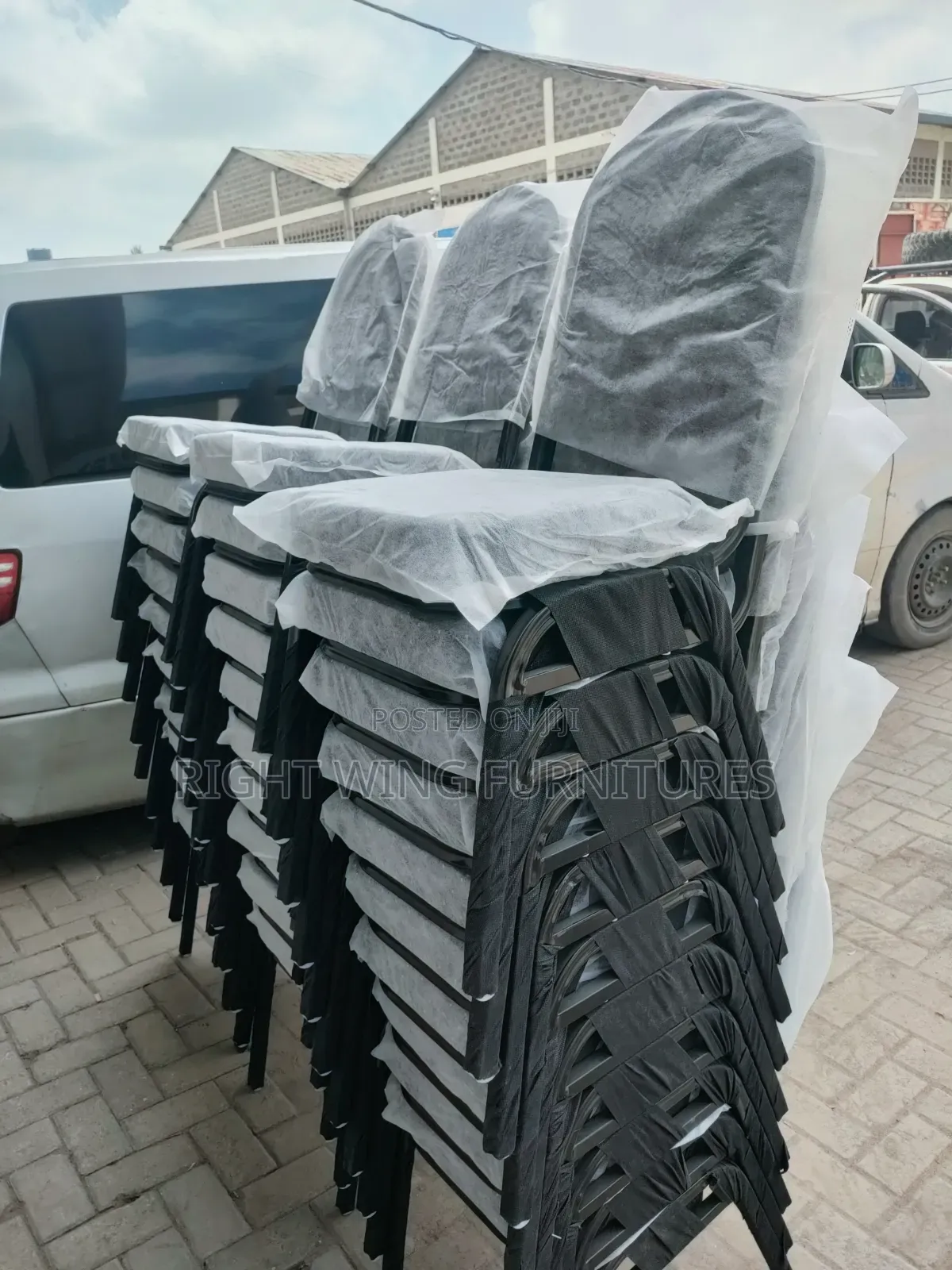 Black Ergonomic Meeting Room Chairs