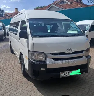 Toyota HiAce 2014 White