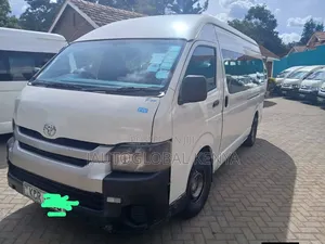 Toyota HiAce 2014 White