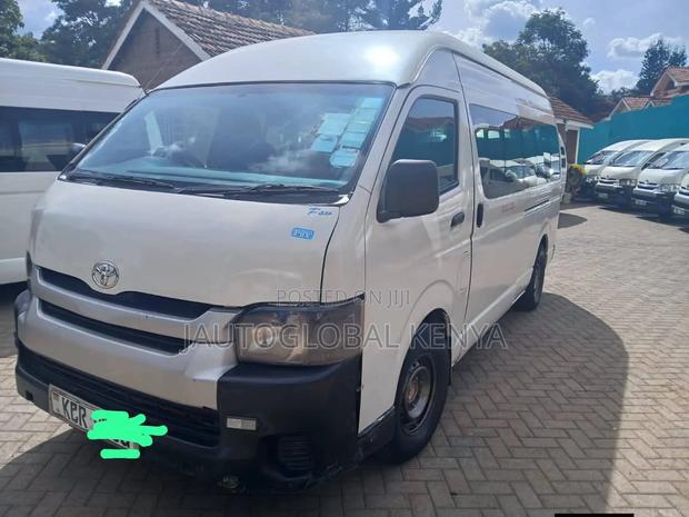 Toyota HiAce 2014 White - thumbnail 4
