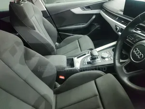 Audi A4 2.0T Premium AWD quattro 2019 White