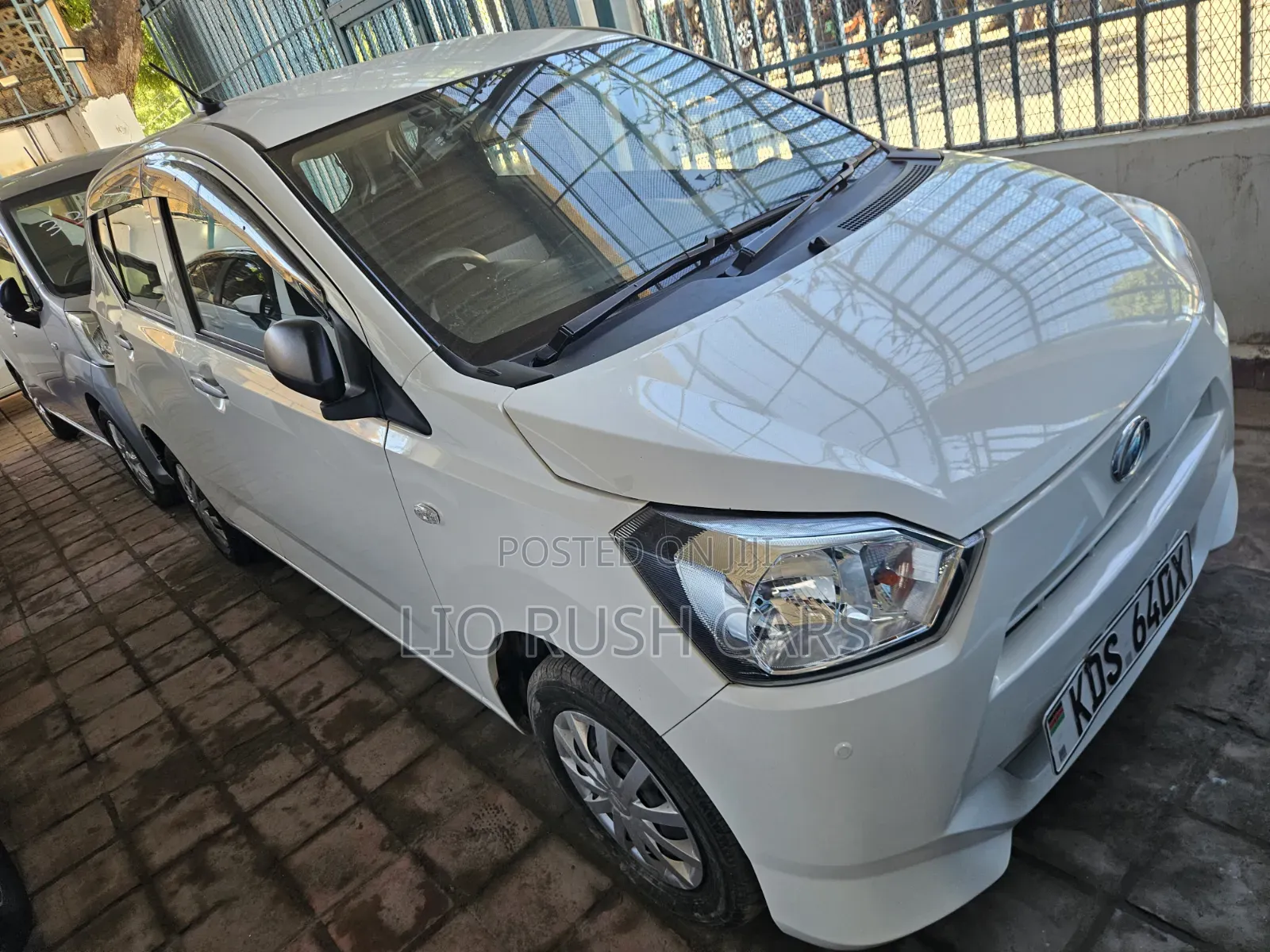 Daihatsu Mira 2018 White