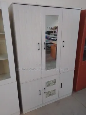 Dressing Wordrobe Closets With Mirror
