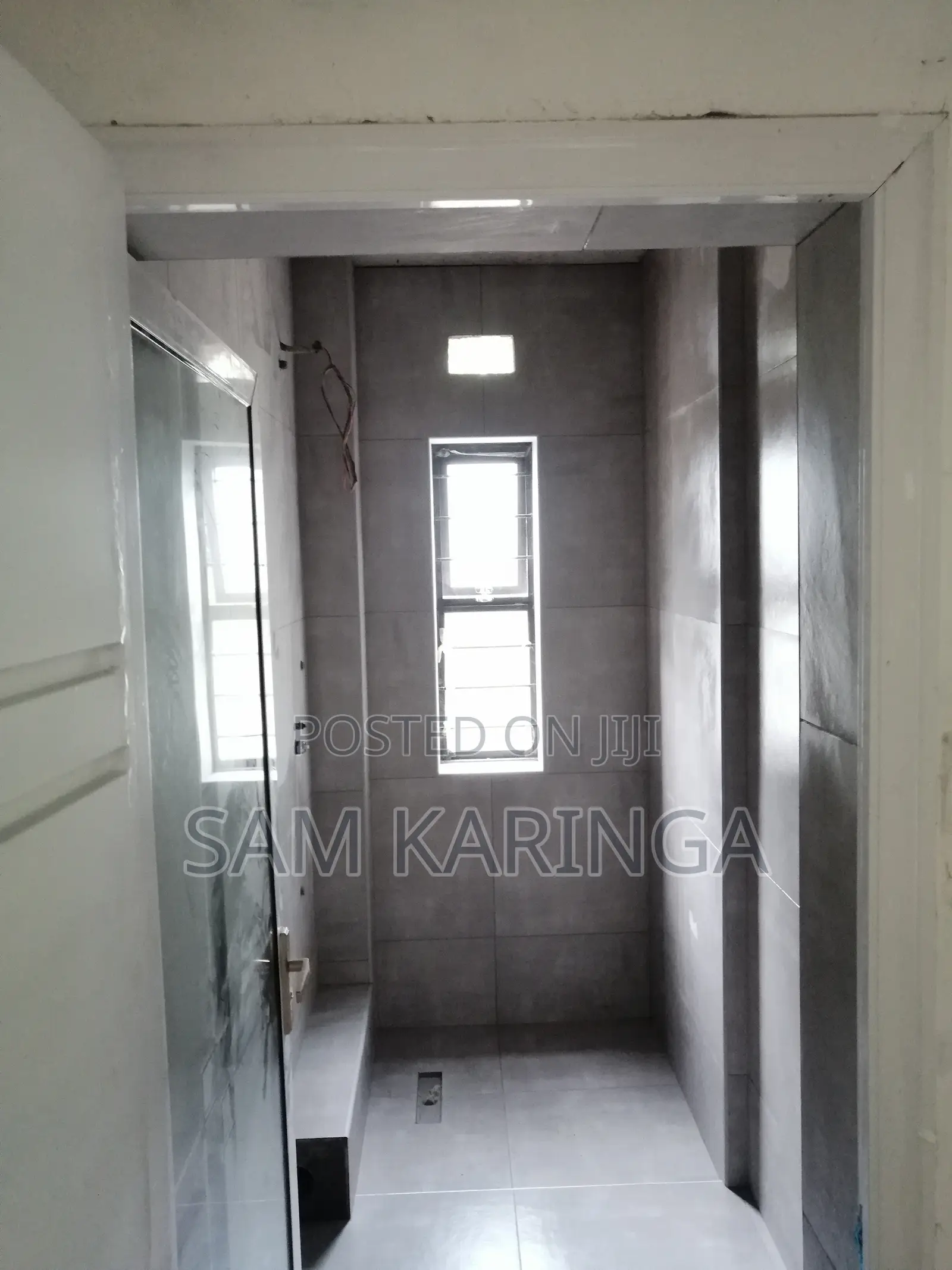 Professional Painter Tiler — Nairobi. Free Quote. Fast Turnaround.