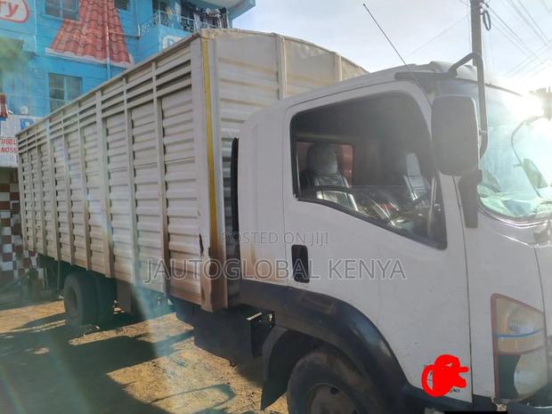 Isuzu FRR Financing - thumbnail 3