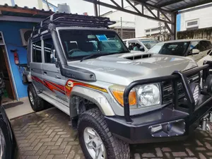 Toyota Land Cruiser 2019 Ivory