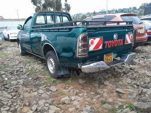 Toyota Hilux 2008 Green