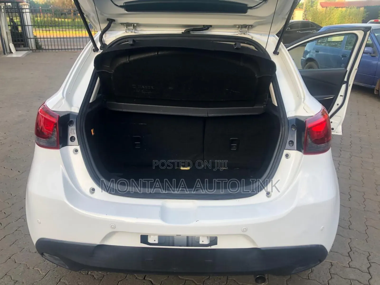 Mazda Demio 2019 White