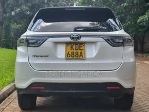Toyota Harrier 2.0 2014 White