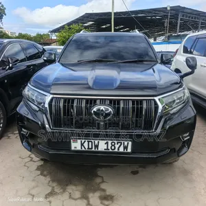 Toyota Land Cruiser Prado 2.8 2022 Black