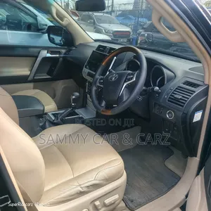 Toyota Land Cruiser Prado 2.8 2022 Black