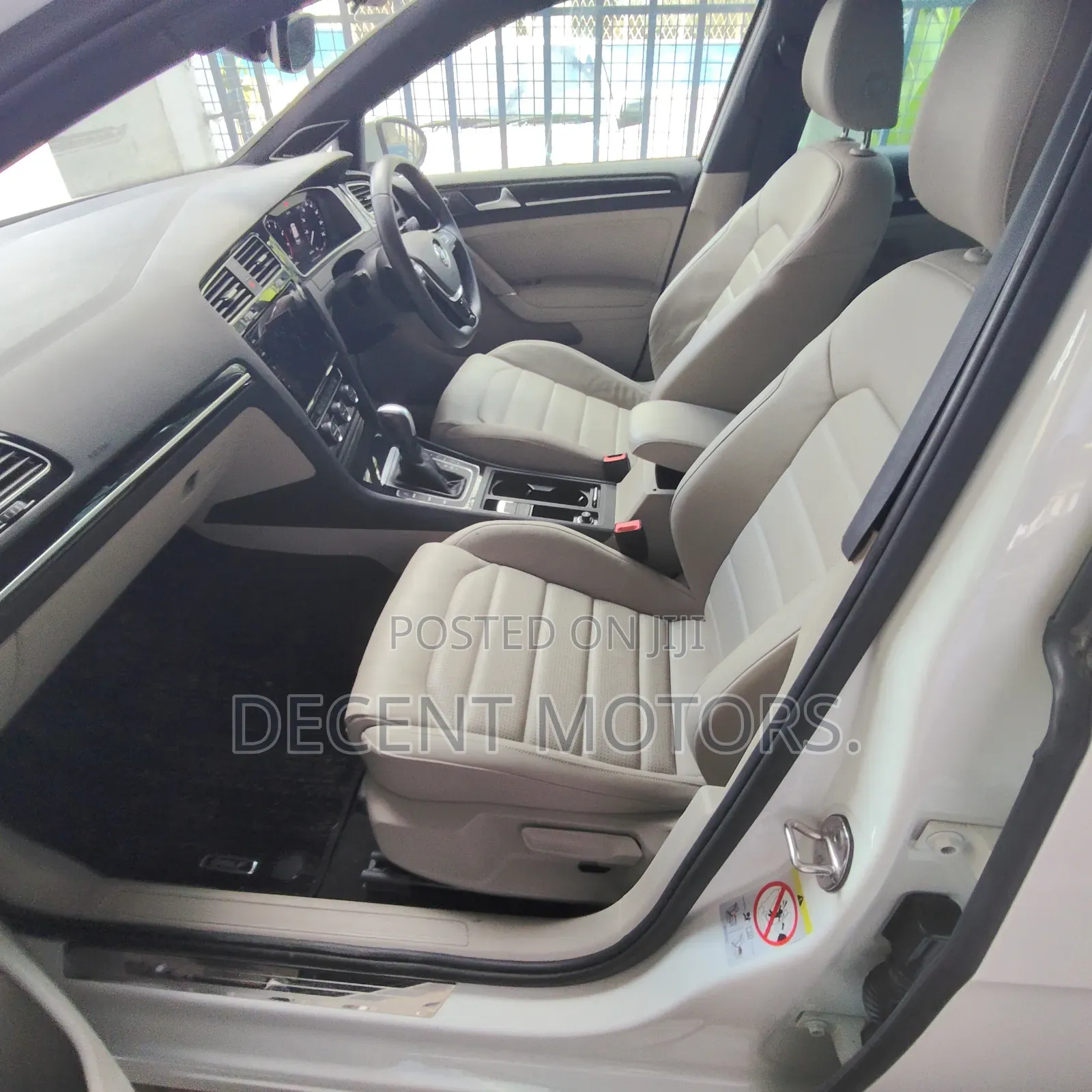 Volkswagen Golf 1.4T SE FWD 2019 White