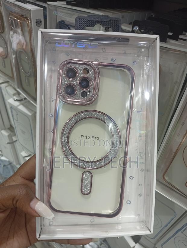 iPhone 12 Pro Fashionable Sparkling Diamond Transparent Case