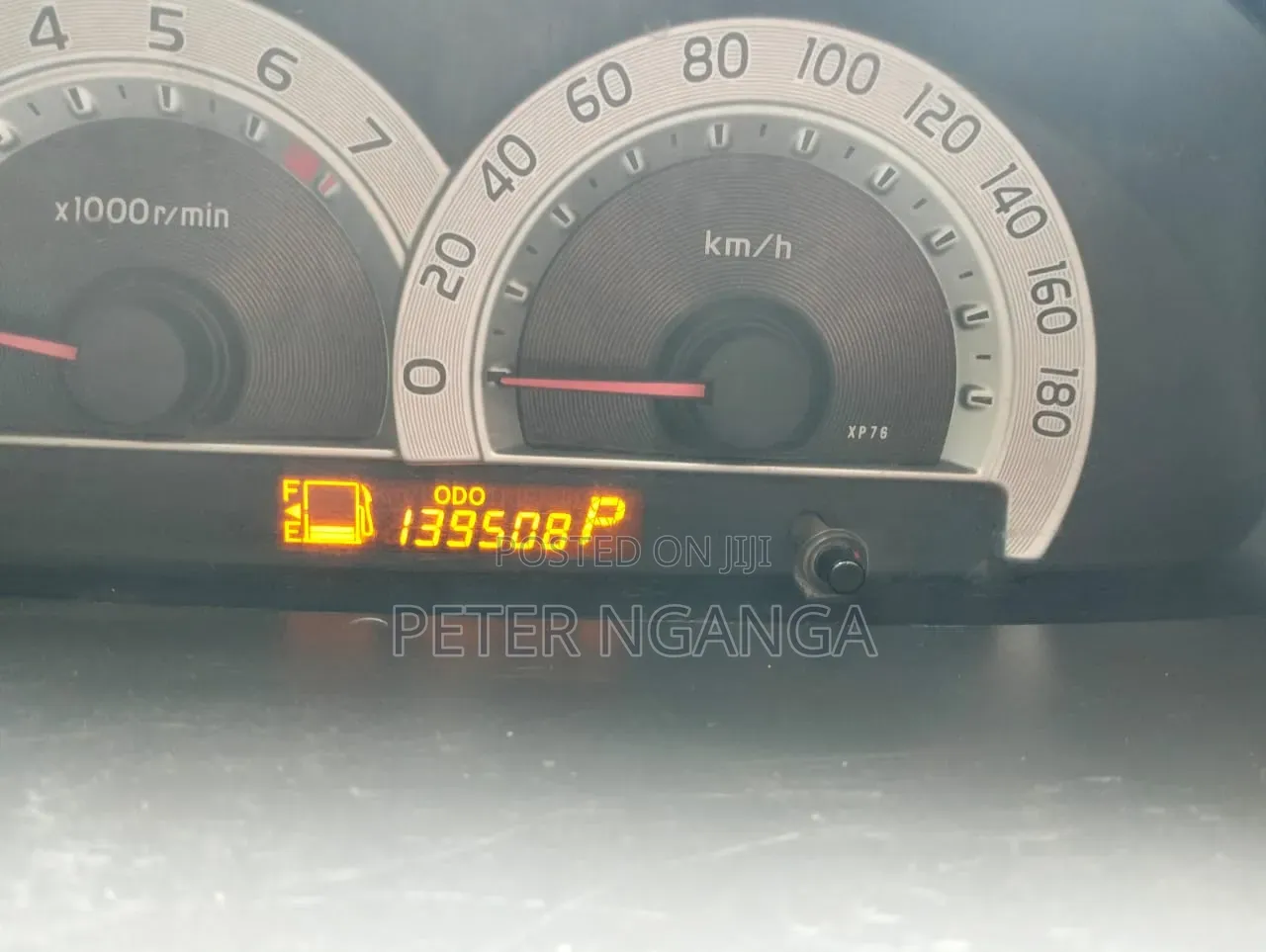 Toyota Sienta 1.5 FWD 2012 Silver