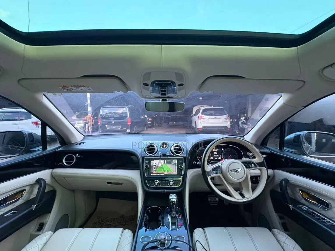Bentley Bentayga W12 AWD 2017 Gray