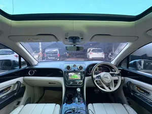 Bentley Bentayga W12 AWD 2017 Gray
