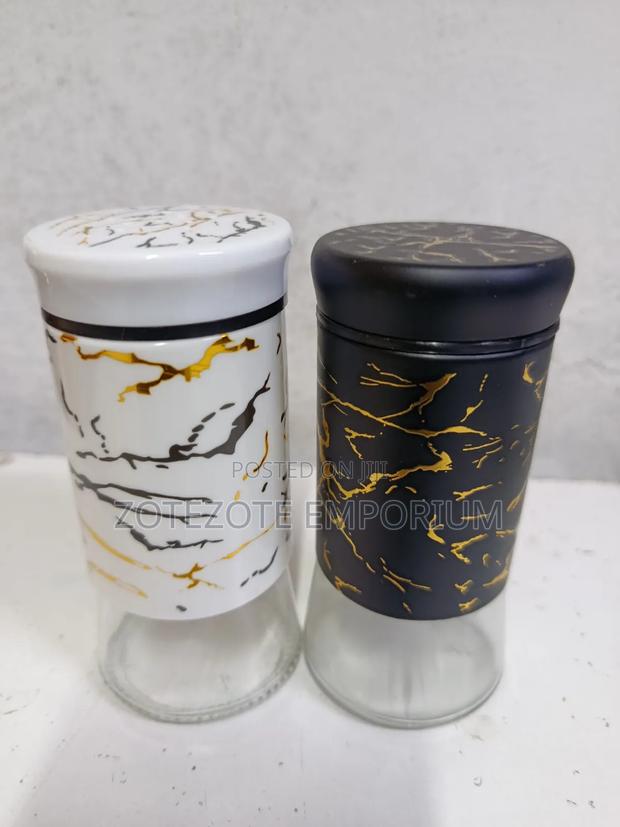 Salt Shaker - thumbnail 2