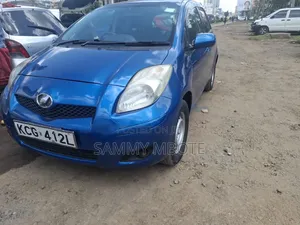 Toyota Vitz 1.3 FWD 5dr 2009 Blue