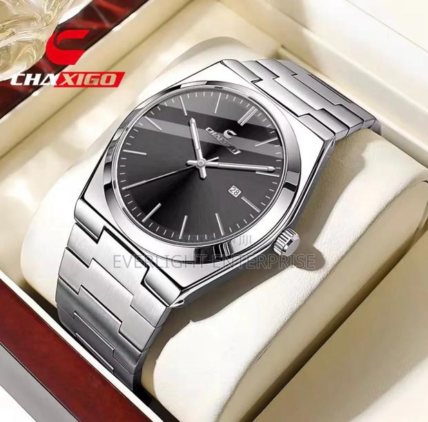 Chaxigo 7553 Minimalist Date Display