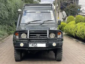 Toyota Land Cruiser 2001 Green