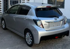 Toyota Vitz 2019 Silver