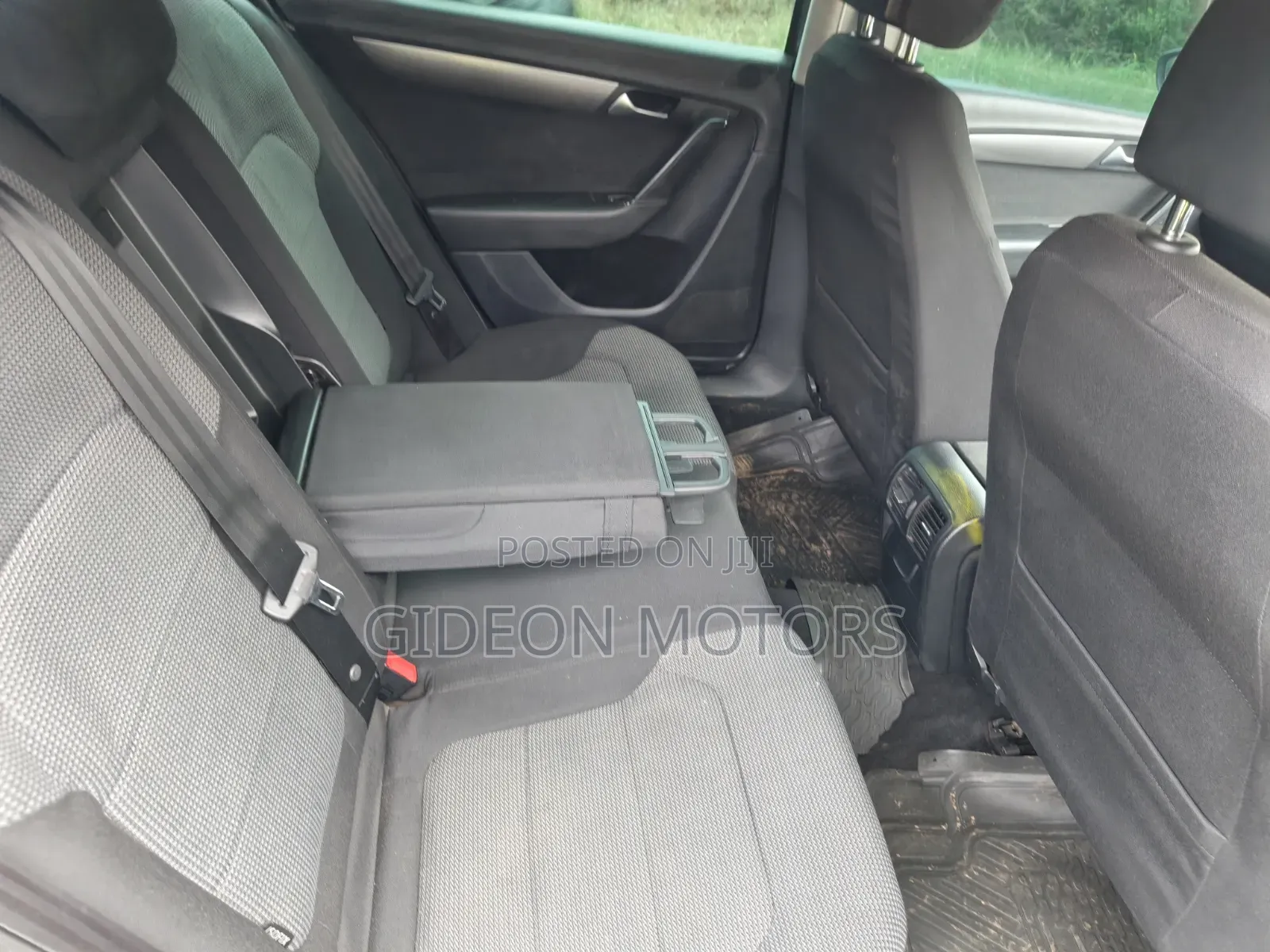 Volkswagen Passat 2013 Silver