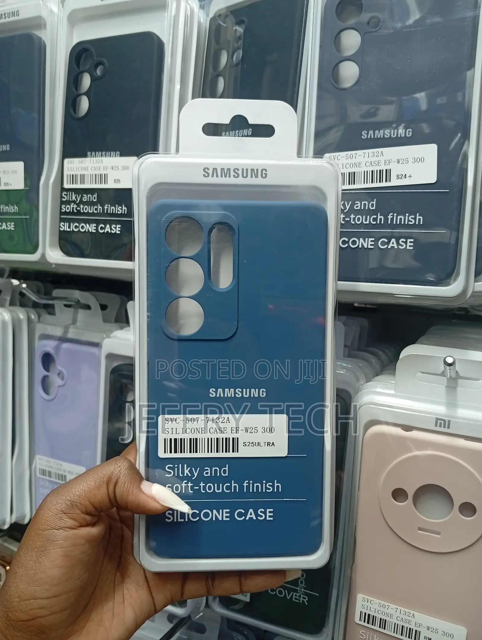 Samsung Galaxy S25 Ultra Silicone Case in Dark Blue