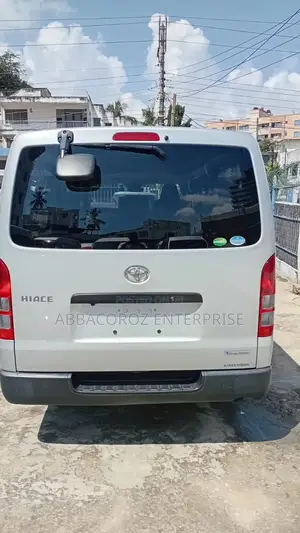 Toyota HiAce 2020 Silver