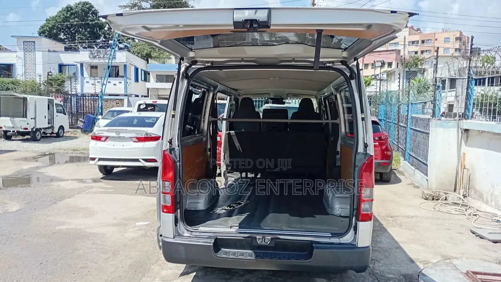Toyota HiAce 2020 Silver