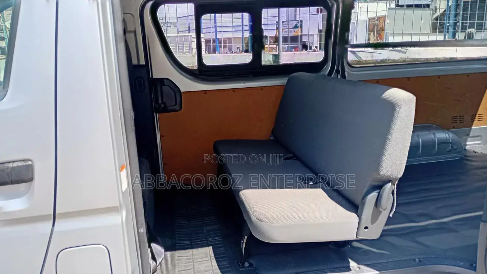 Toyota HiAce 2020 Silver