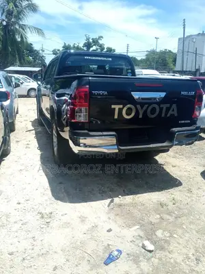 Toyota Hilux 2020 Black