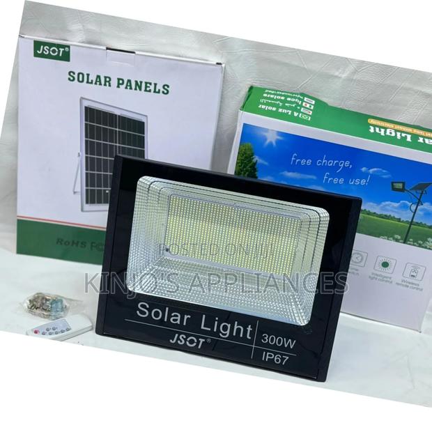 Jsot 300watts Solar Floodlight Lp67 Afford