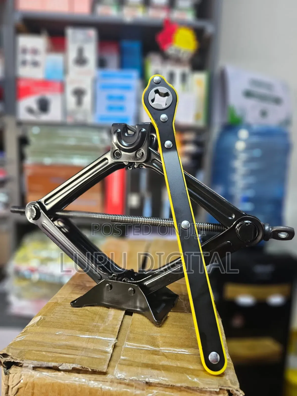 New Generation Scissor Jacks With Speed Ratchet