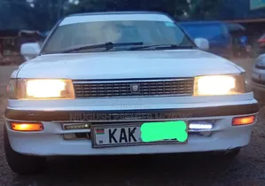 Toyota Corolla 1995 White