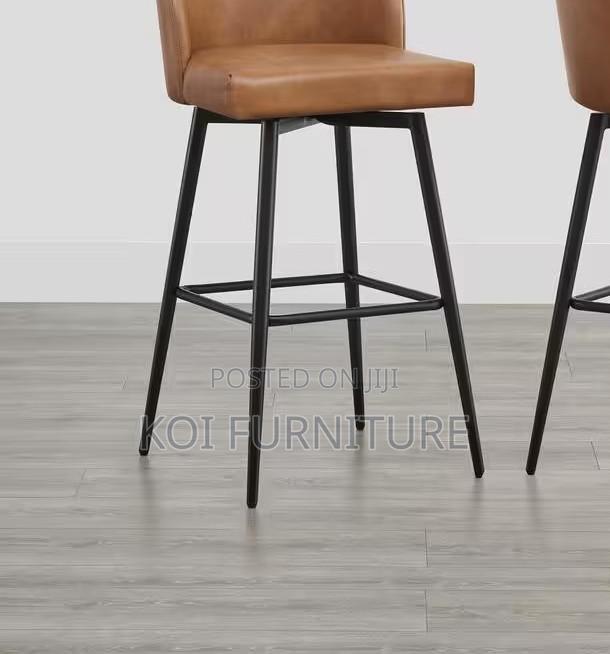 Barstools; Leather Classical Barstools - thumbnail 3