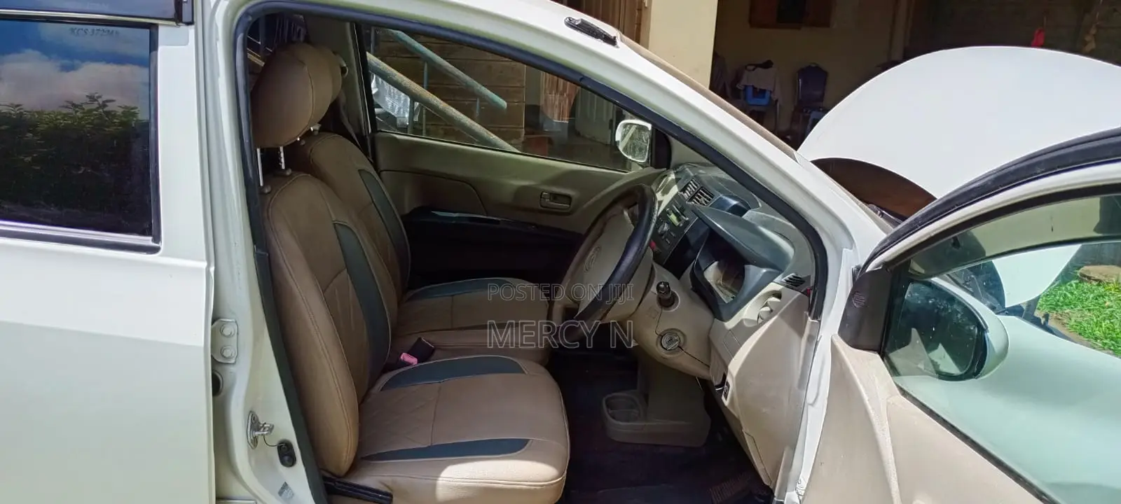 Daihatsu Mira 2011 White