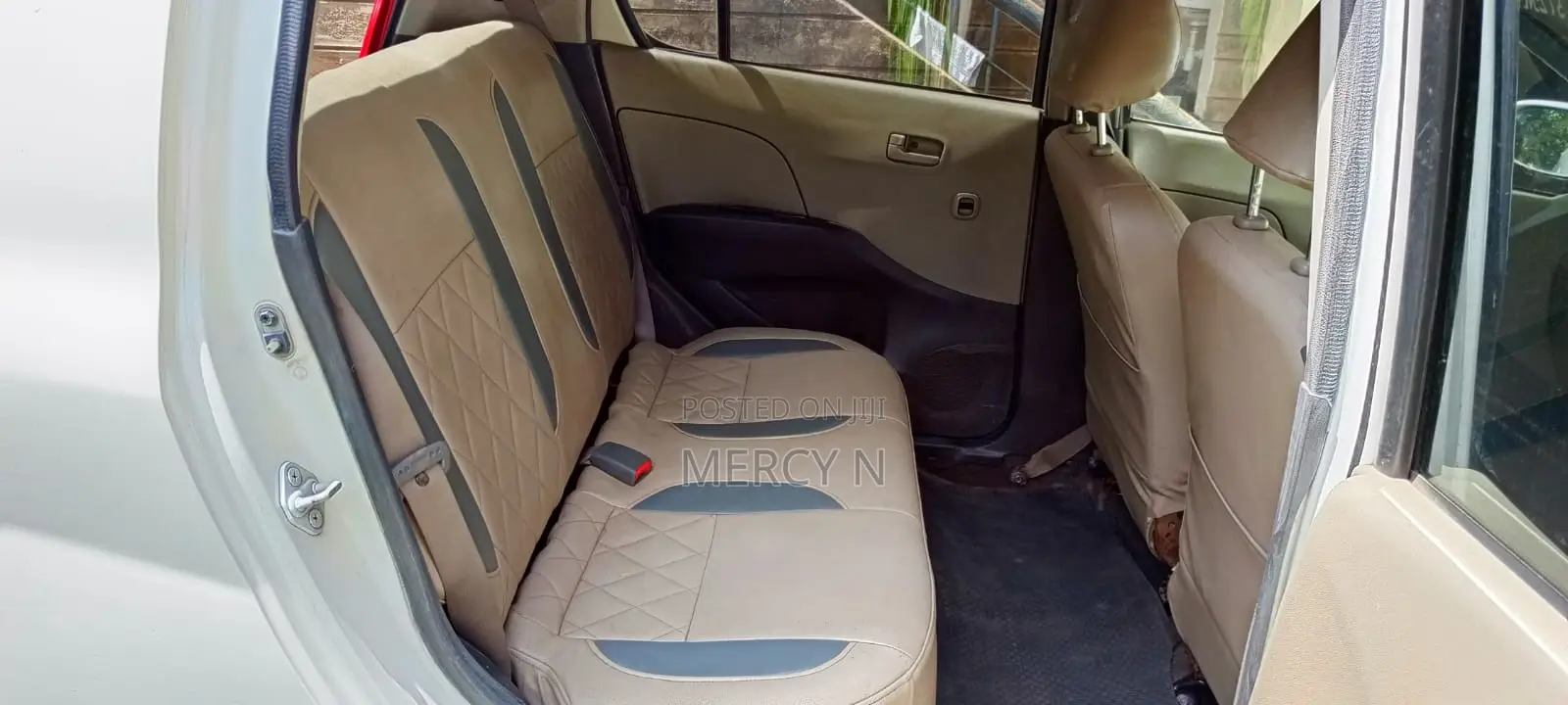 Daihatsu Mira 2011 White