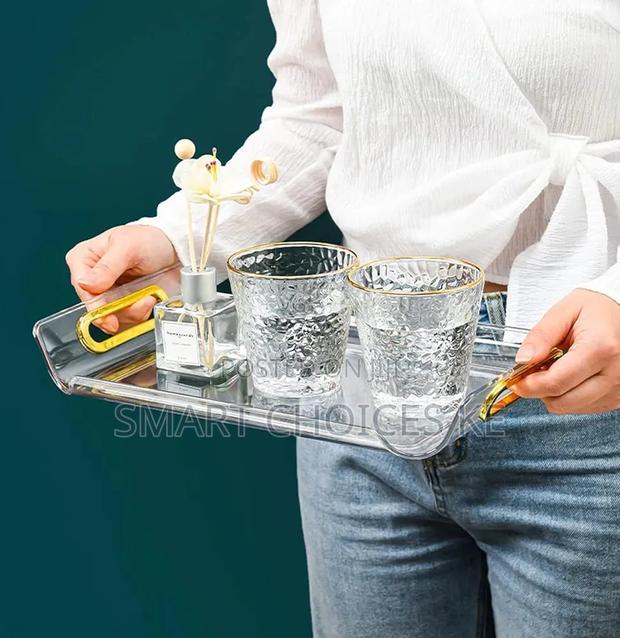 Acrylic Curved Edges Tray - thumbnail 2