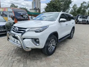 Toyota Fortuner 2019 White