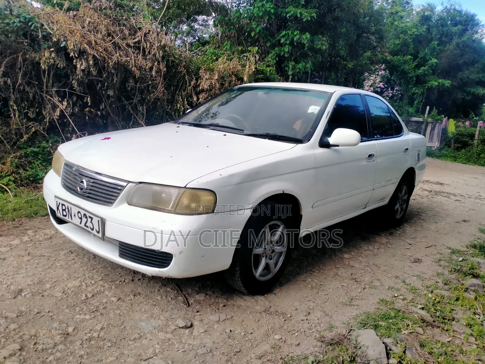 Nissan Sunny 2006 White