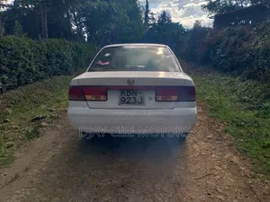 Nissan Sunny 2006 White